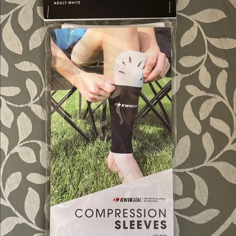 KwikGoal White Compression Shinguard Sleeves One Pair NWT